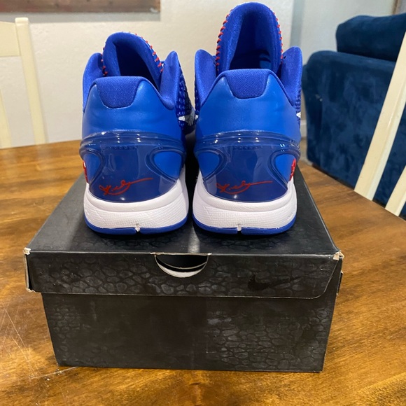 Athletic_Shoes